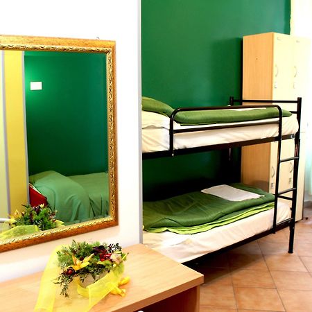 Legend R.G. Hostel โรม ภายนอก รูปภาพ