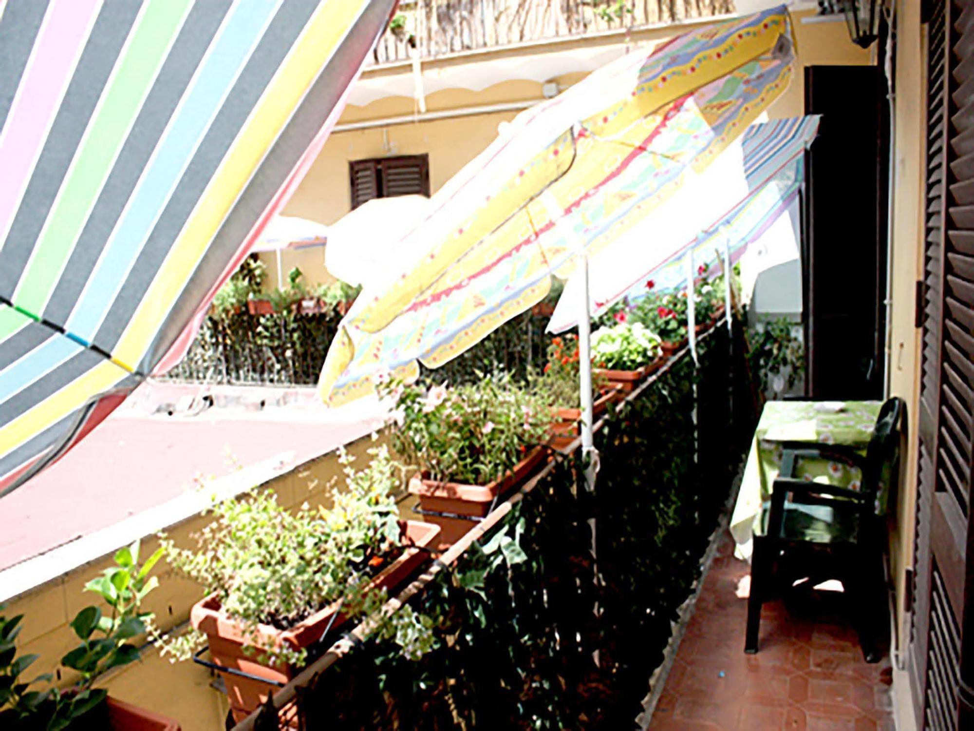 Legend R.G. Hostel โรม ภายนอก รูปภาพ