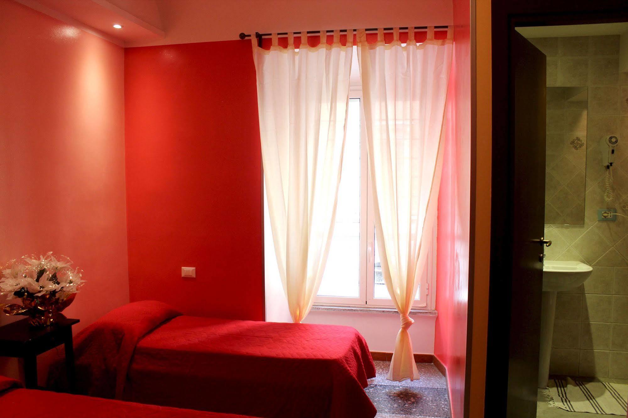 Legend R.G. Hostel โรม ภายนอก รูปภาพ