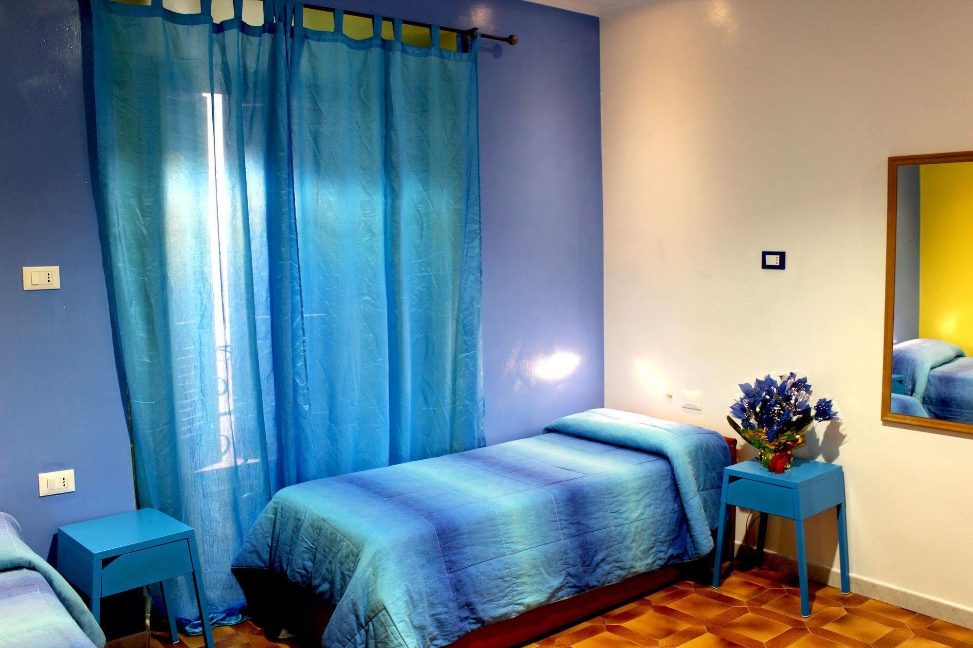 Legend R.G. Hostel โรม ภายนอก รูปภาพ