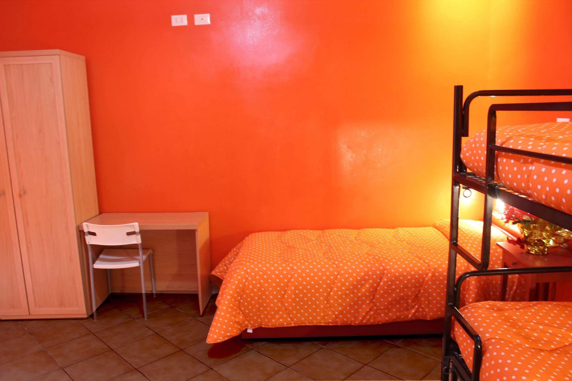 Legend R.G. Hostel โรม ภายนอก รูปภาพ